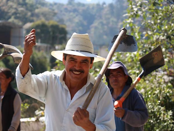 Educación, seguridad, desarrollo y bienestar se fortalecen con Obra Comunitaria