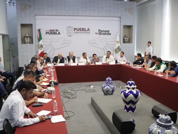 Se reabren carreteras poblanas, tras diálogo y acuerdos con transportistas de la AMOTAC